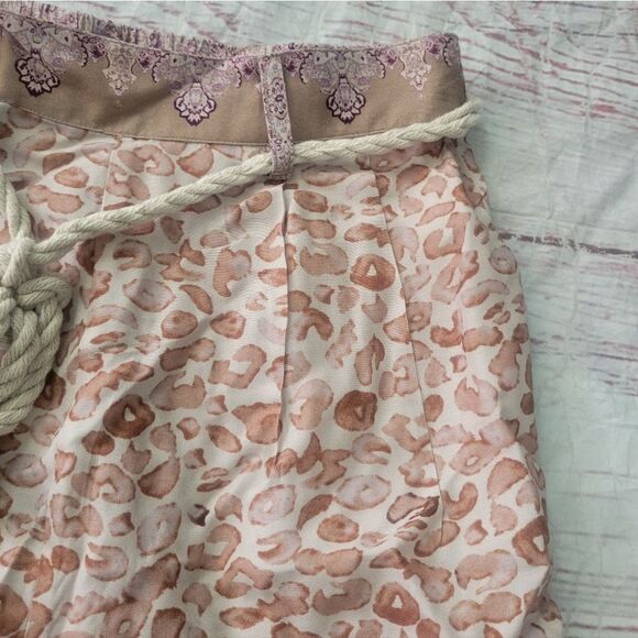 Anthropologie Ollari Tasseled Tapered Pull On Maueve Animal Print Pants XS NWT - Picture 4 of 7